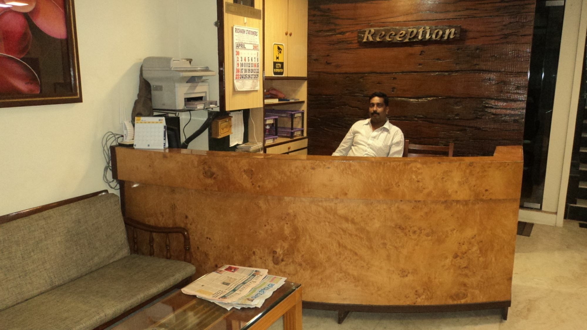 Benazeer Hotel Mumbai Bagian luar foto